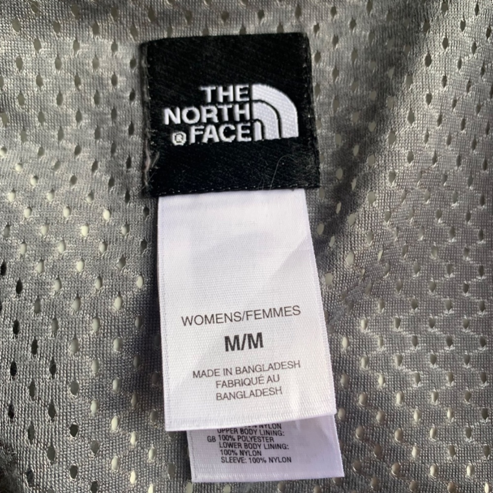 The North Face waterproof jacket, ski/snowbord - Picture 9 of 10